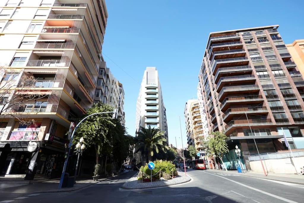 Beferent Plaza San Cristobal Apartment Alicante Luaran gambar